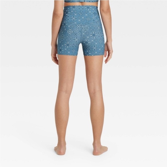 Women's High Waisted 2.5" Bike Shorts - JoyLab™ Blue XXL new - Picture 2 of 5